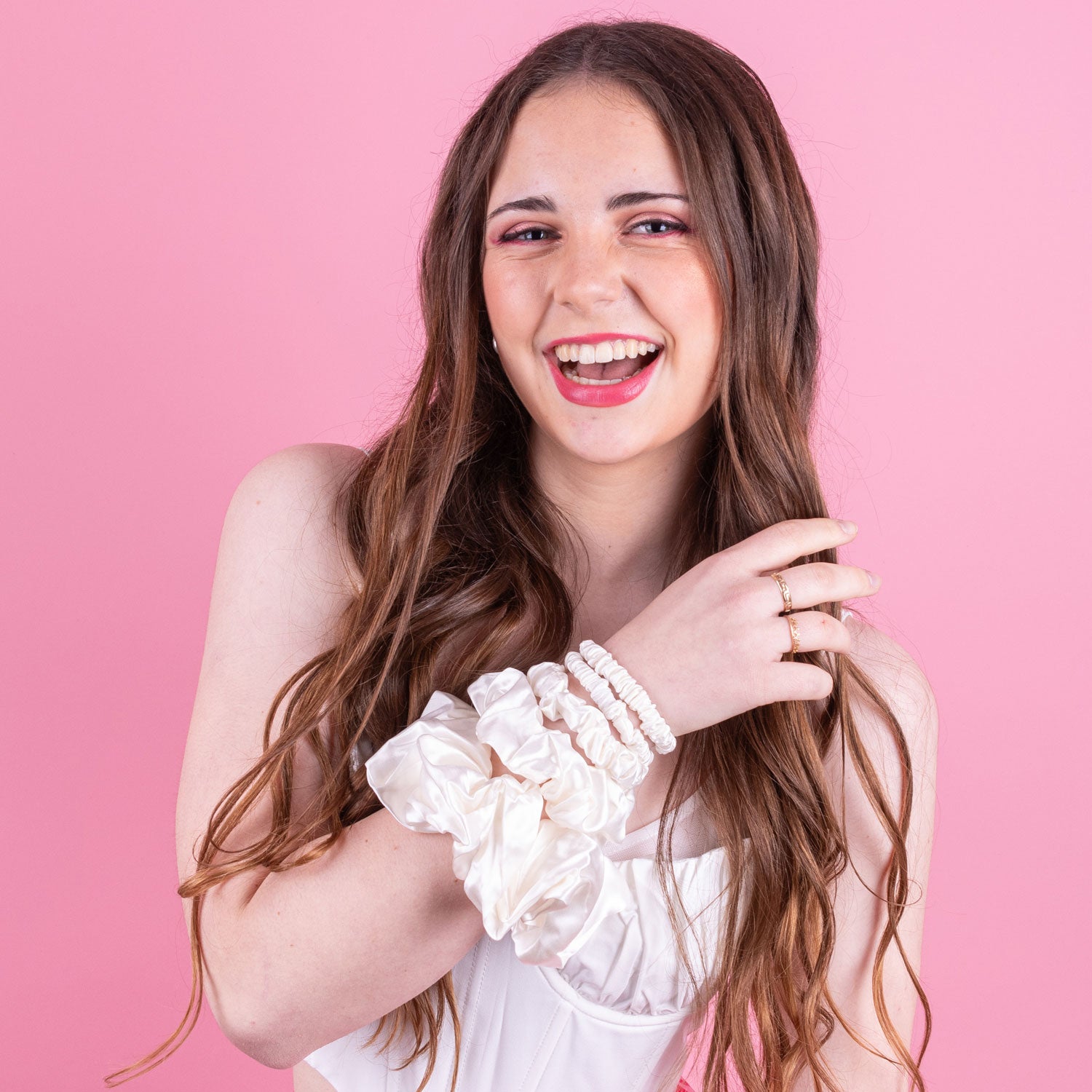 Pack 5 Collets scrunchies de Seda OLIVESTORE.CL